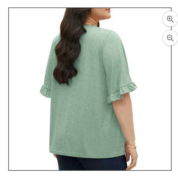 BloomChic Plus Size 2XL Solid Gathered Ruffle Trim Flounce Sleeve T-shirt us18 - Picture 3 of 5